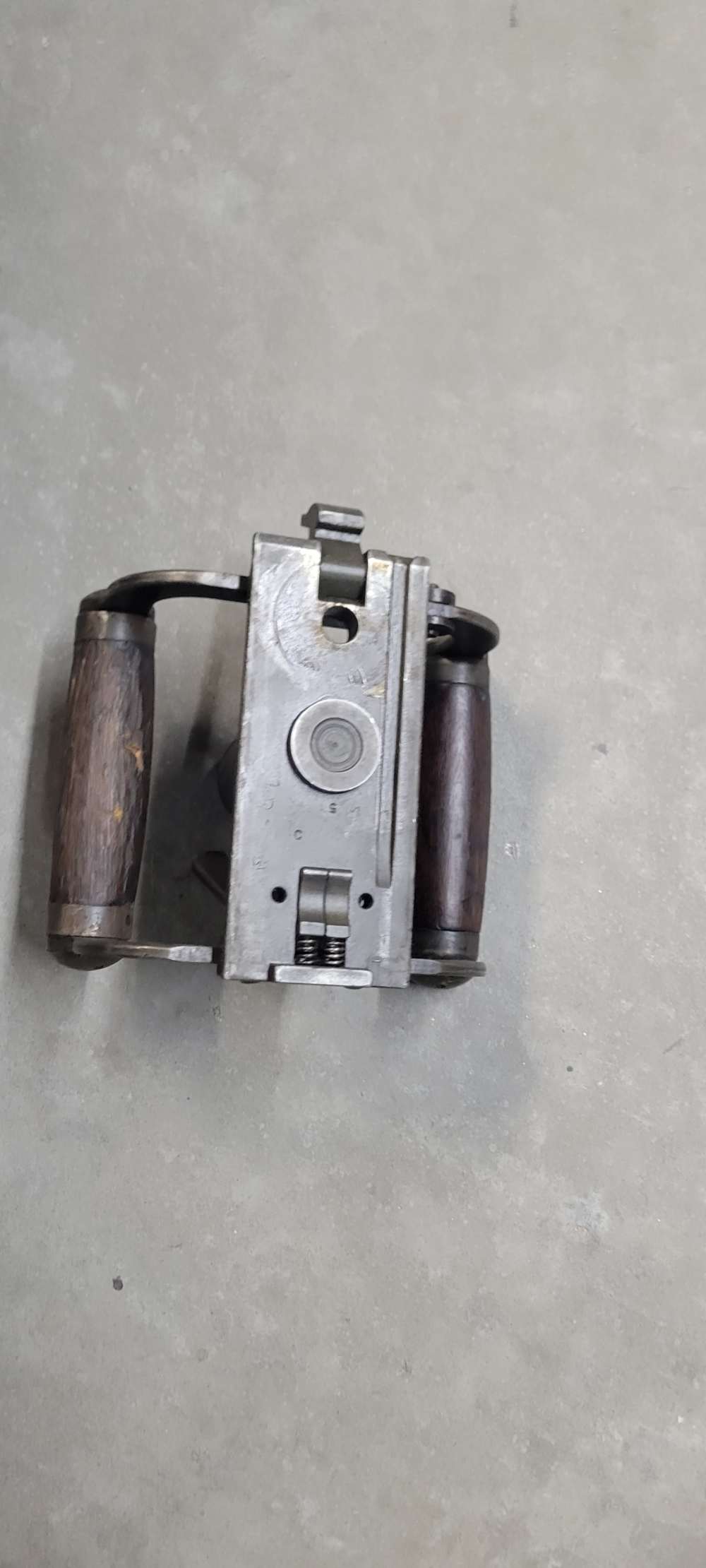 M2HB BACKPLATE WOOD GRIPS. -img-1