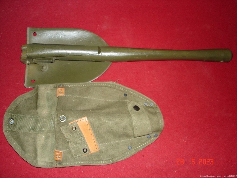 Vietnam US entrenching shovel/pick with canvas carrying case-img-0