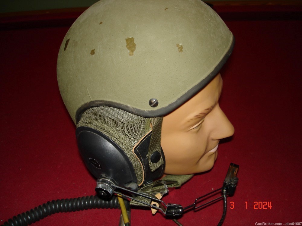 1988 dated US Army Combat Vehicle Crewman Tanker DH-132A ballistic helmet-img-9