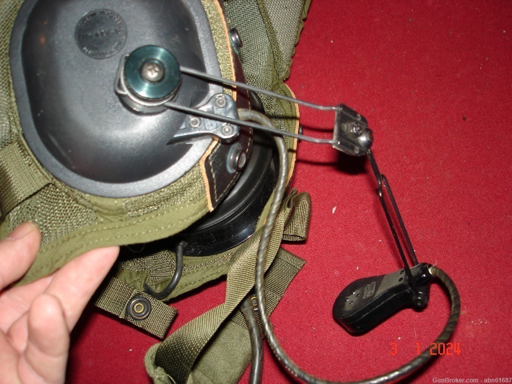 1988 dated US Army Combat Vehicle Crewman Tanker DH-132A ballistic helmet-img-4