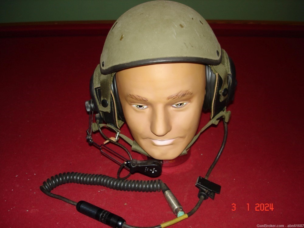 1988 dated US Army Combat Vehicle Crewman Tanker DH-132A ballistic helmet-img-7
