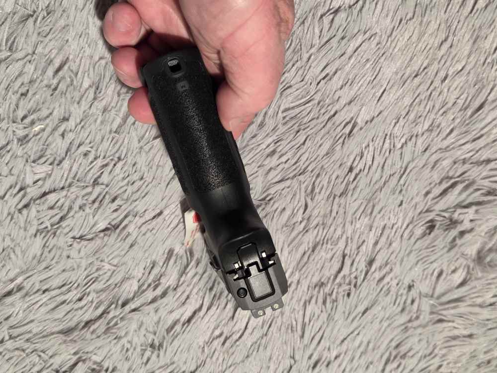 Sig Sauer P320 Compact (2025) *NEW!-Optic Ready, 3 Mags! -img-7