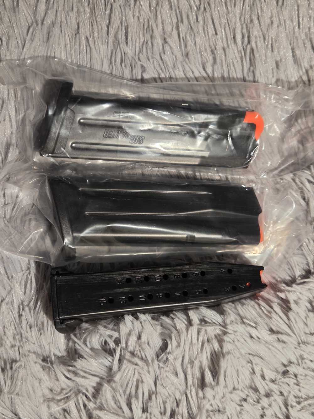 Sig Sauer P320 Compact (2025) *NEW!-Optic Ready, 3 Mags! -img-4
