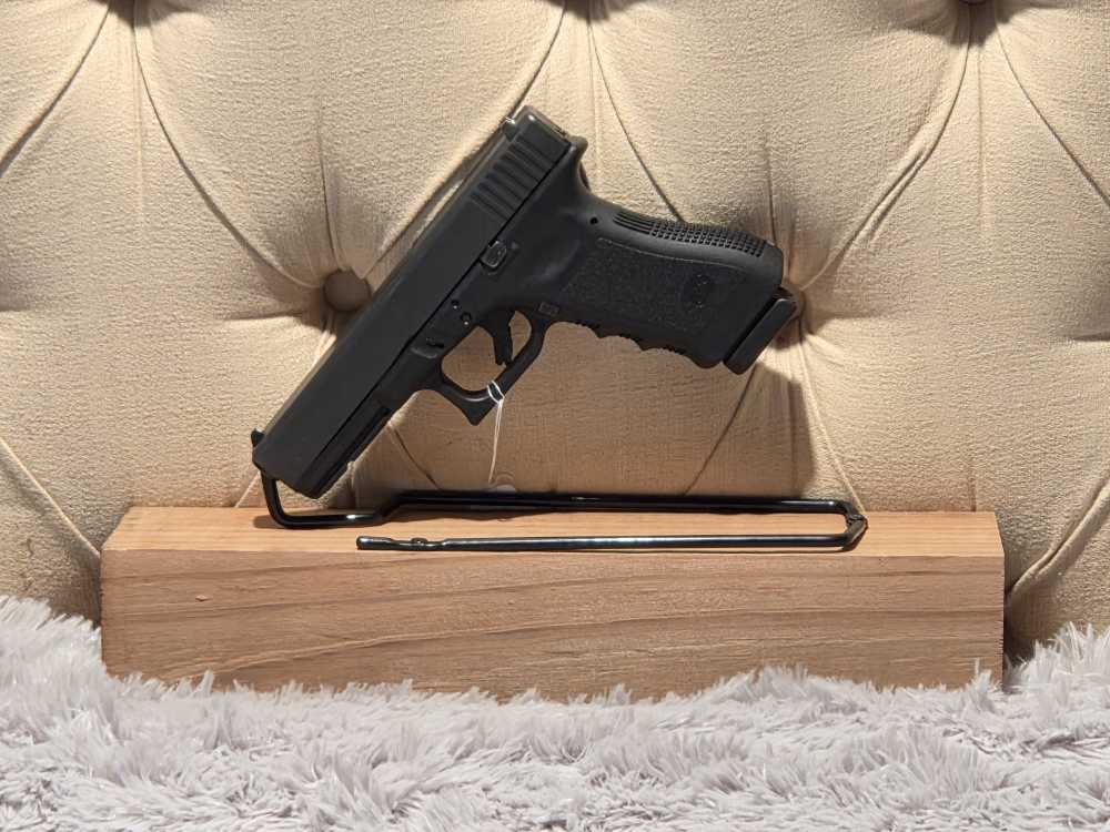 Glock 22 40SW nice shape-img-2