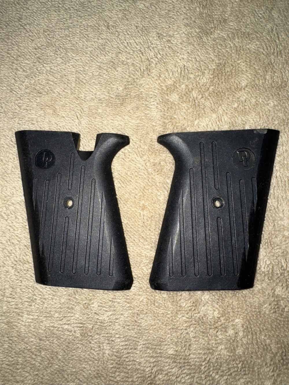 Davis Industries P-380 P-32 Plastic Grips-img-0