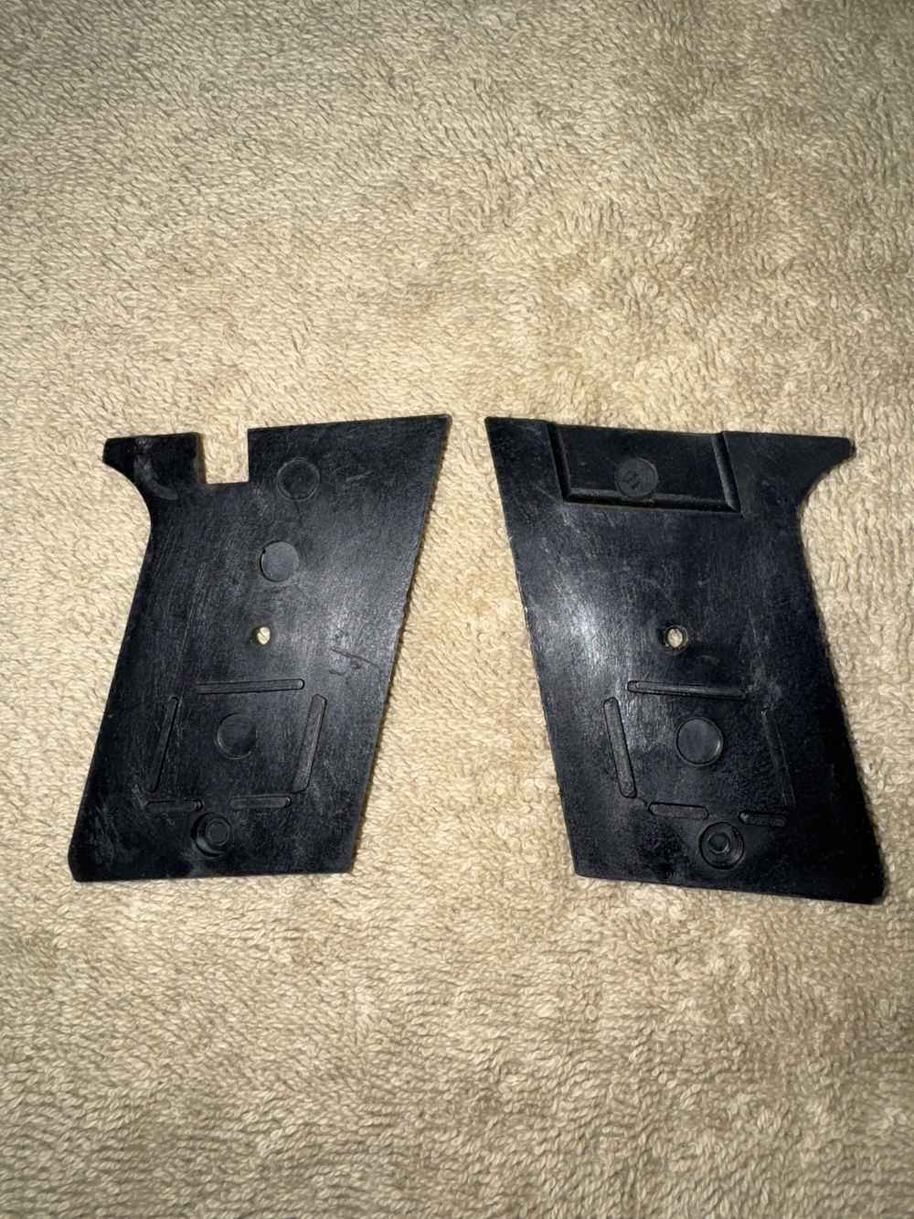 Davis Industries P-380 P-32 Plastic Grips-img-1