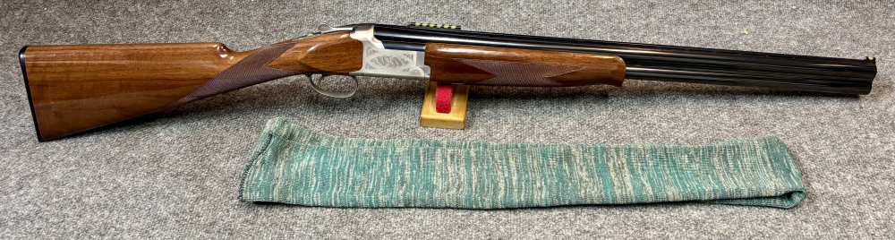 Browning Citori 725 Feather Superlight 12 Gauge White receiver minty-img-0