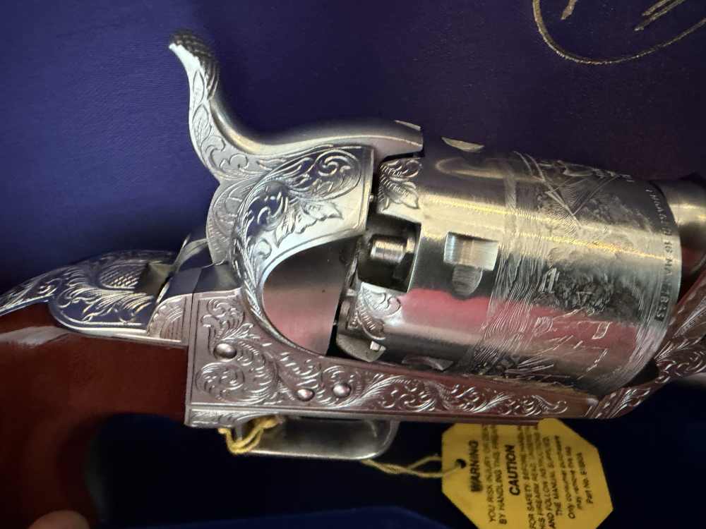 Colt 1851 Navy - 2nd Generation - Master Engraved by Andrew Bourbon -img-13