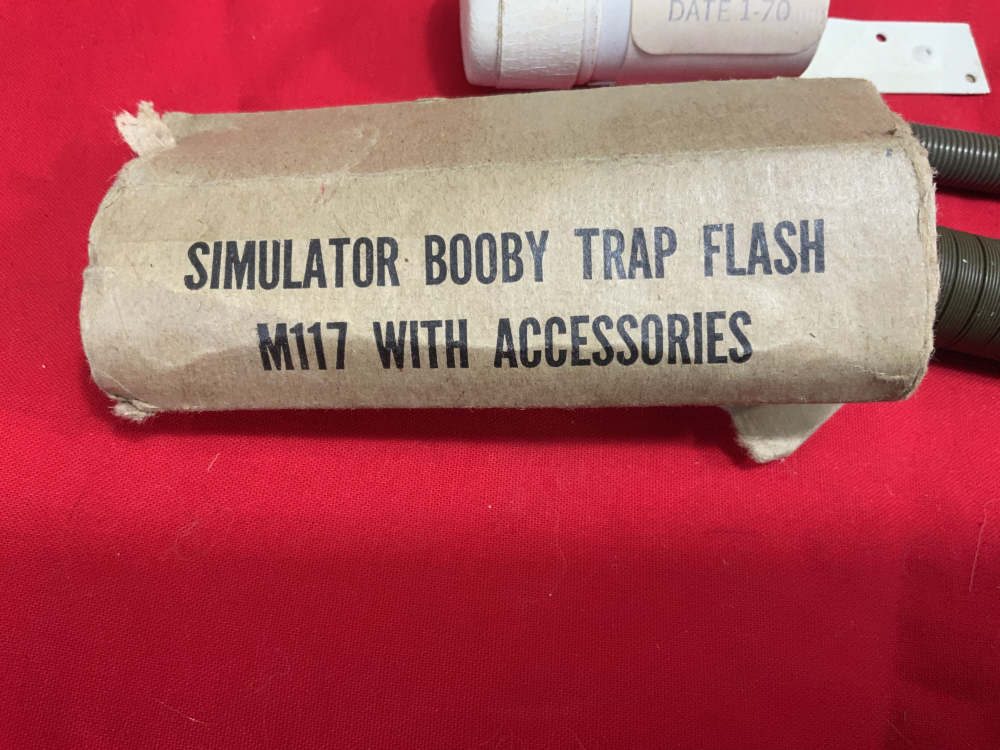 Rare, Original USGI Vietnam Issue M117 Flash Booby Trap Trip Flare Kit -img-1