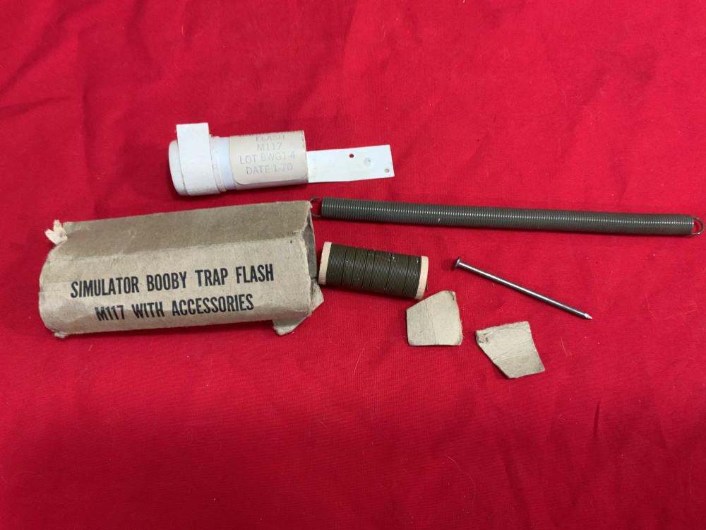 Rare, Original USGI Vietnam Issue M117 Flash Booby Trap Trip Flare Kit -img-0