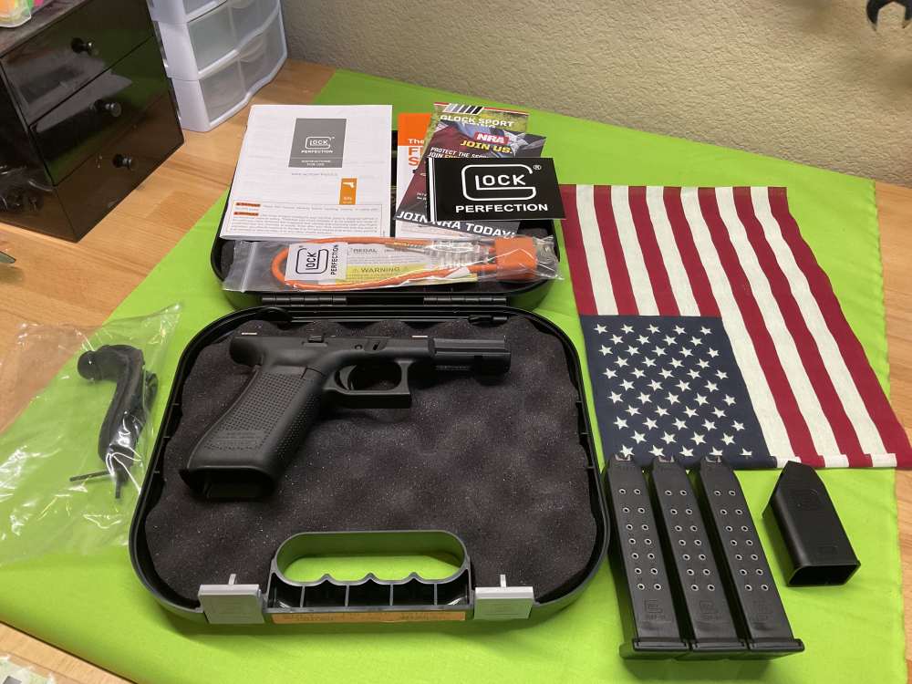 Hard to find - Glock 17 Gen V Complete Lower Receiver Frame - Brand New-img-0