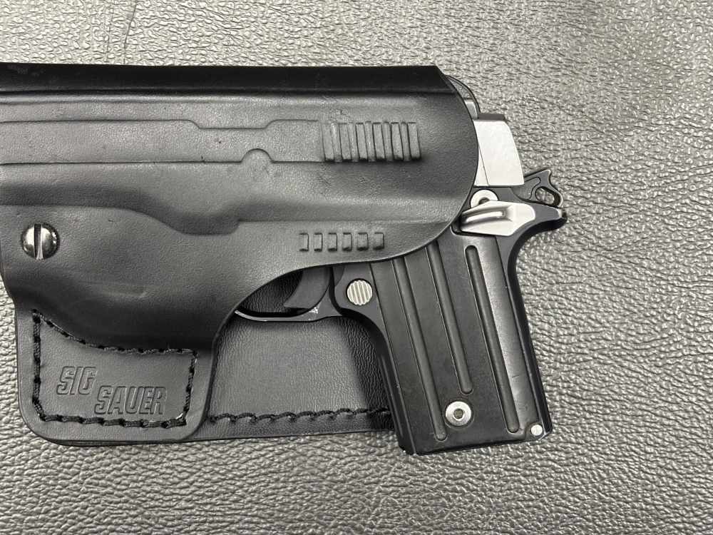 SIG SAUER P238 TWO-TONE 380 ACP W/ CASE. NO RESERVE -img-12
