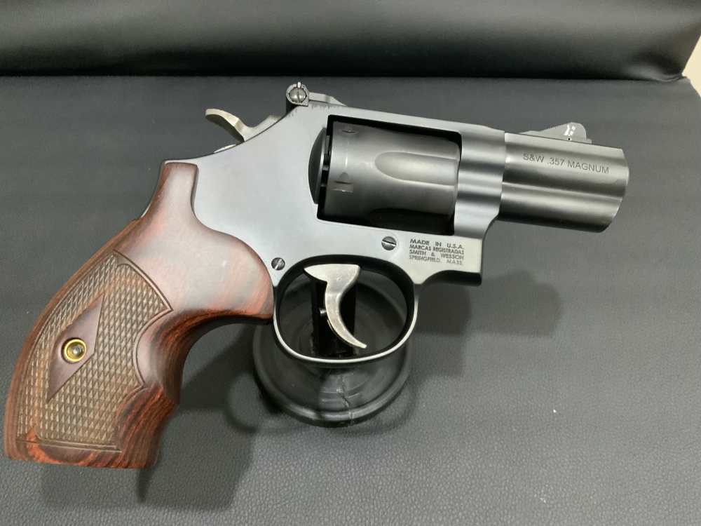 Smith & Wesson 19 Carry Comp 357 Mag 2.5" NEW 13323-img-4