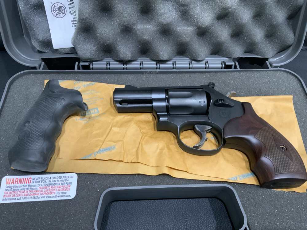 Smith & Wesson 19 Carry Comp 357 Mag 2.5" NEW 13323-img-1
