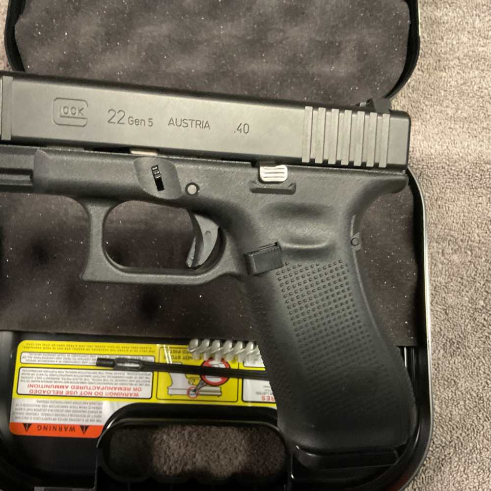 Glock 22 Gen 5 .40 S&W semi automatic pistol -img-2