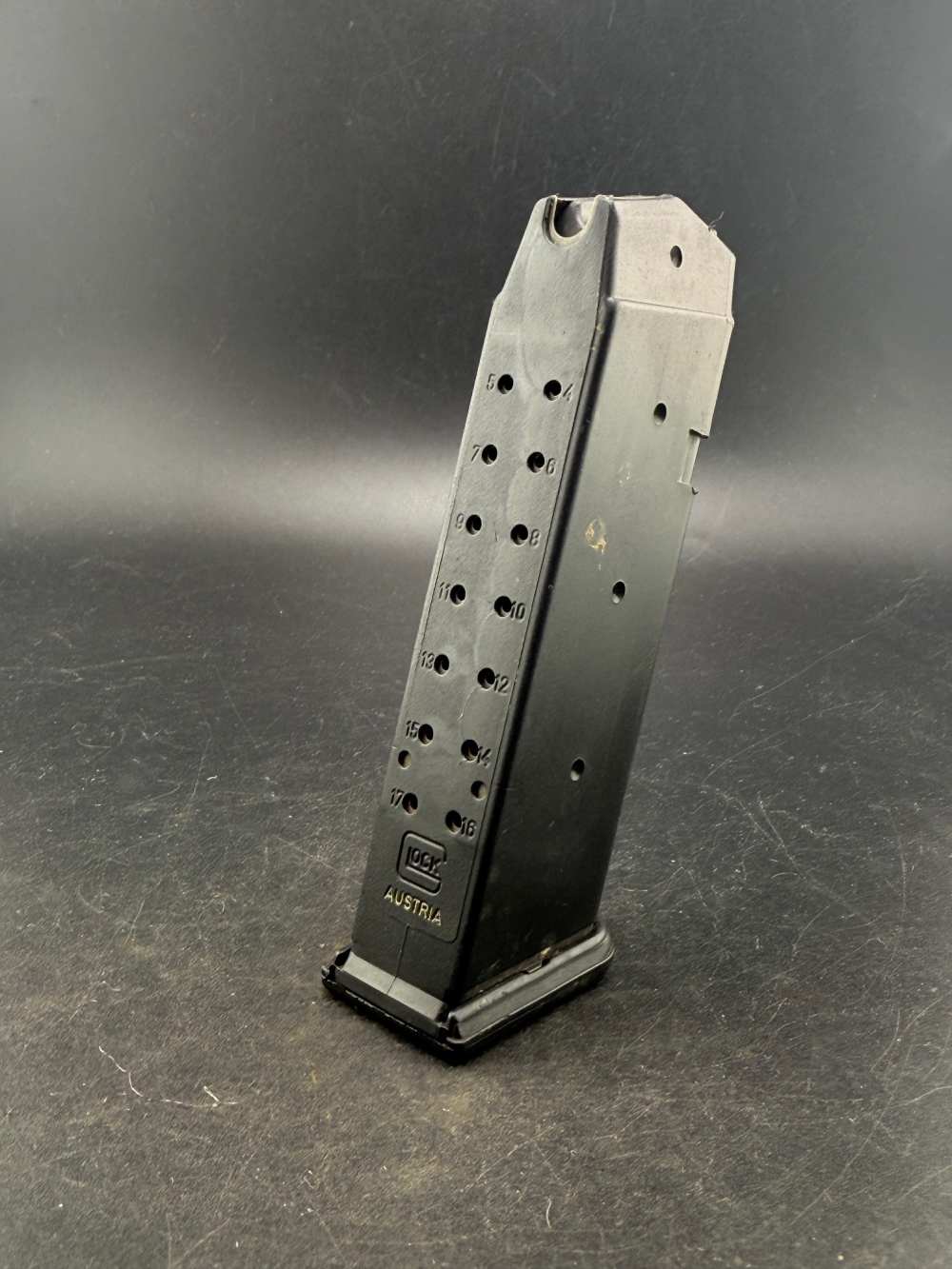 Original Early Gen 1 Glock 17 U Notch 17 Round 9mm Factory Magazine -img-3