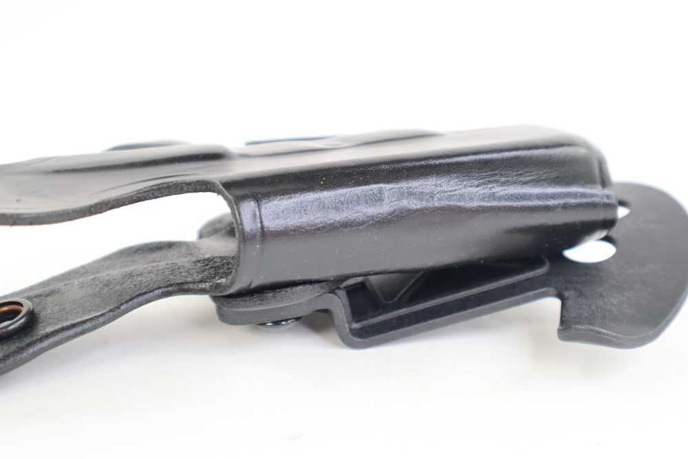 New Old Stock DeSantis Viper Left Handed Holster for Glock 26 27 and 33-img-16