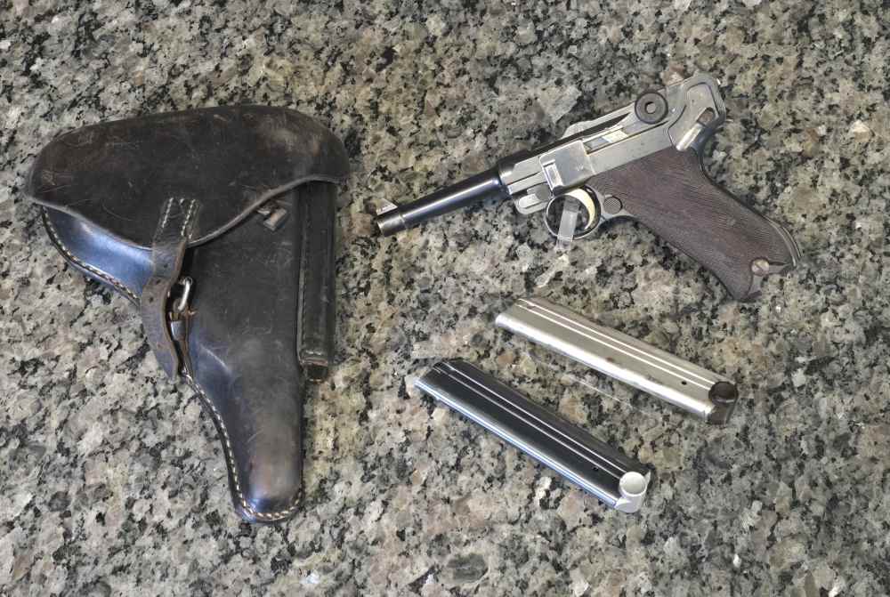 1961 WWI DWM Luger P08 9mm Luger. Holster. 2 mags.  Matching Serial #-img-0