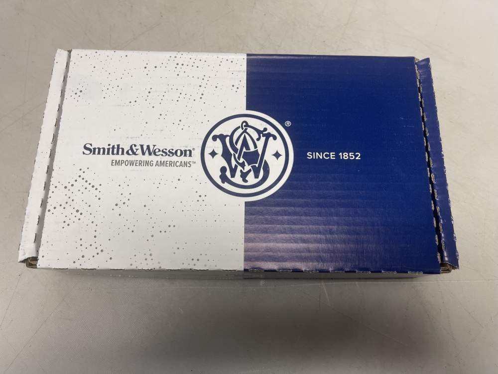 Smith & Wesson 632 UC 32 H&R Mag 14034 NO CC FEES-img-3