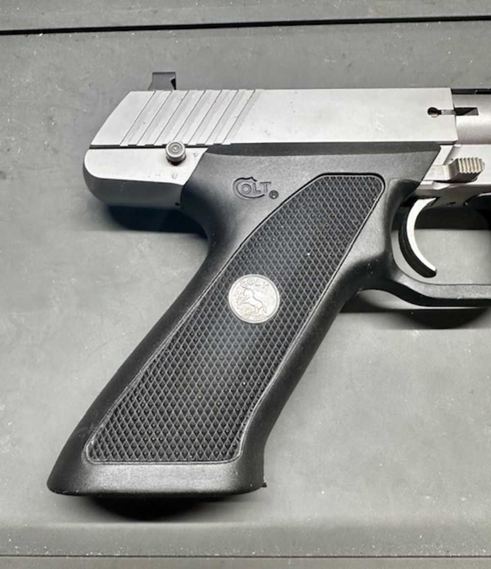1994 Colt 22 Target Stainless 4" Barrel 3 10 Round Mags CC5140-img-4