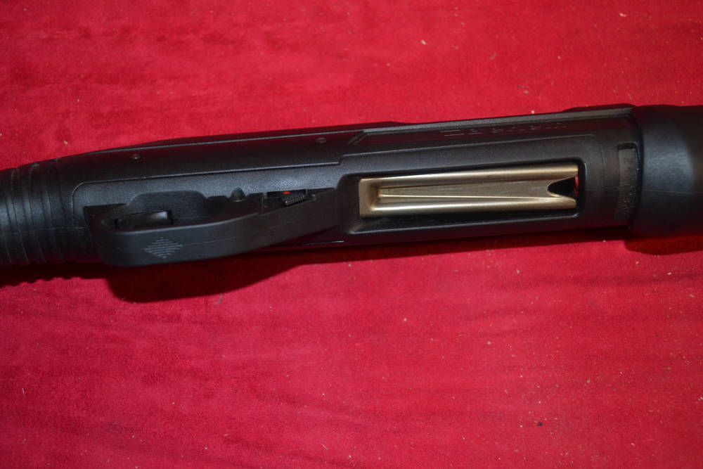 Benelli Super Nova 12GA 3.5" Chamber 26"Barrel, Used Good Condition.-img-3
