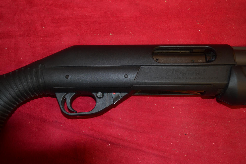 Benelli Super Nova 12GA 3.5" Chamber 26"Barrel, Used Good Condition.-img-2