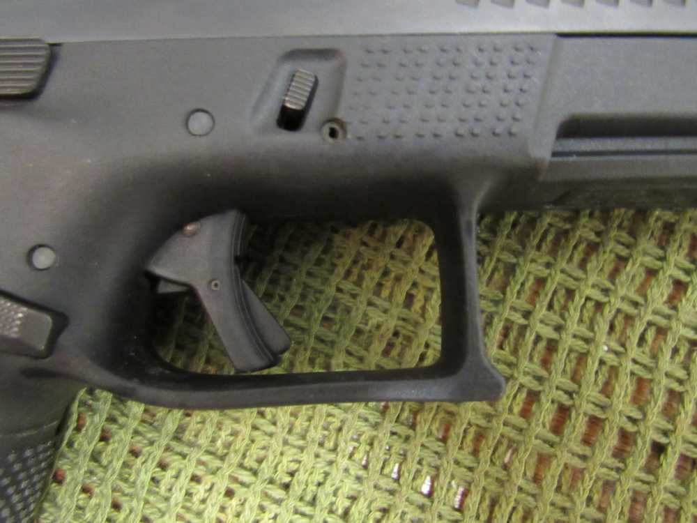 CZ P-10 C 9mm Luger Compact Striker-Fired, 4.02", Black,  2x 17 RD mag-img-7