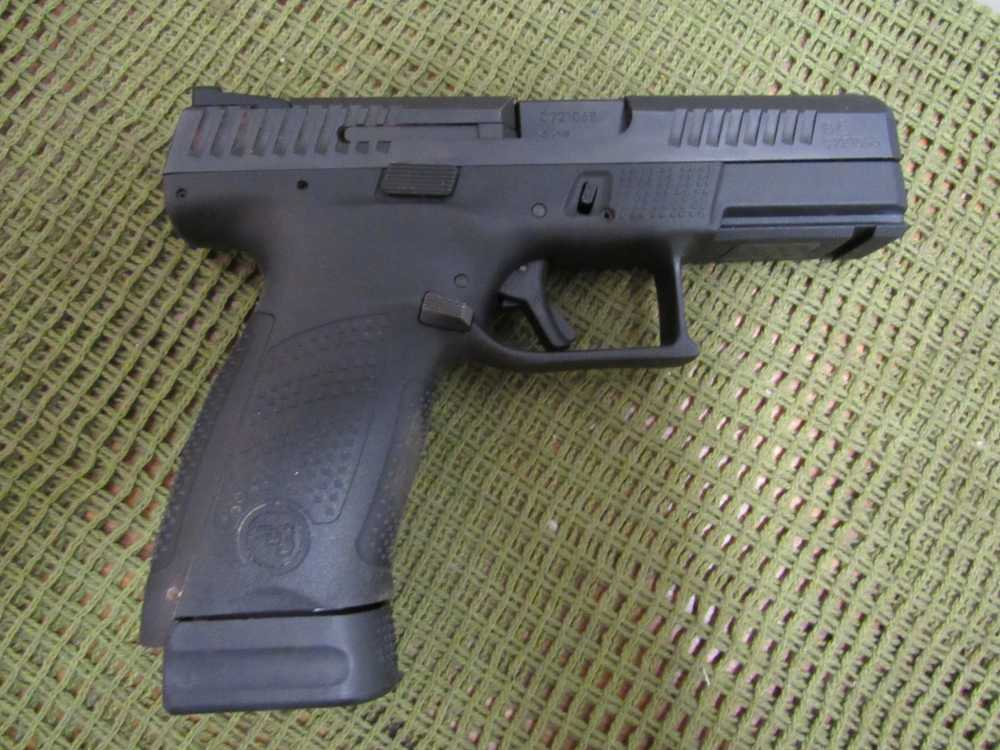 CZ P-10 C 9mm Luger Compact Striker-Fired, 4.02", Black,  2x 17 RD mag-img-2