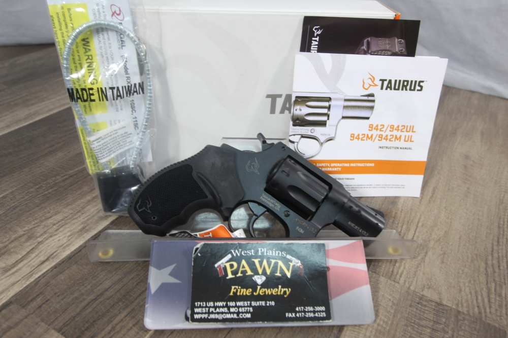 NIB Taurus 942M SA DA Revolver Pistol .22 Mag 2" 8 shot black 9-942M021-img-0