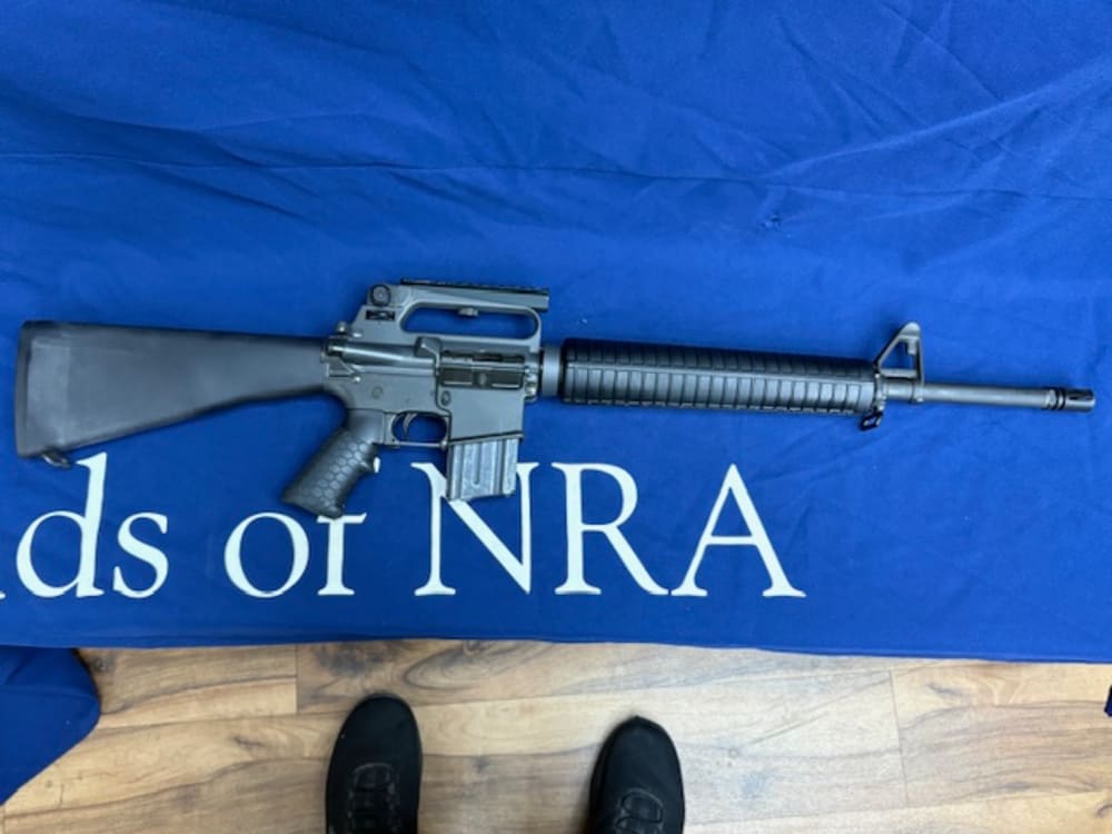Colt AR15-A2 HBAR  Sporter  SP serial number original like new.-img-1
