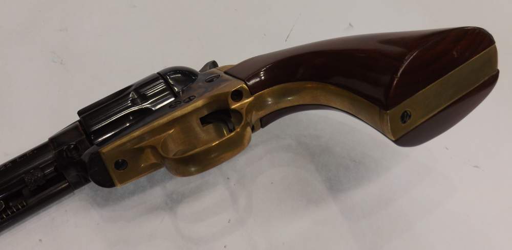 UBERTI 1873 CATTLEMAN 22LR-img-9