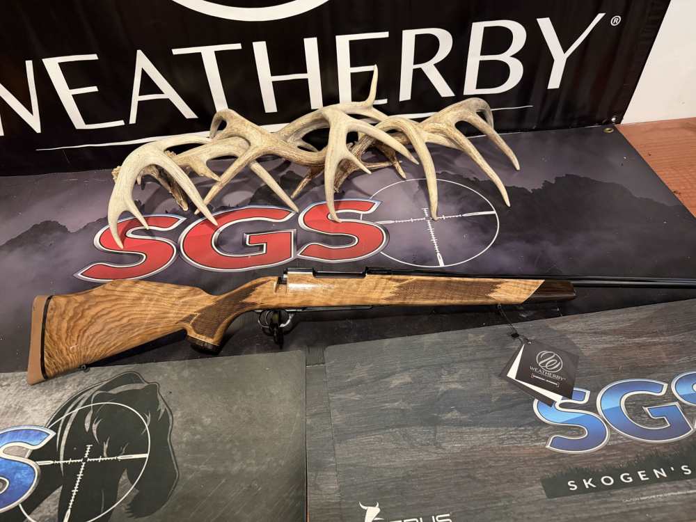 Weatherby Mark V Deluxe 300 WBY - Serial # WY224299-img-3