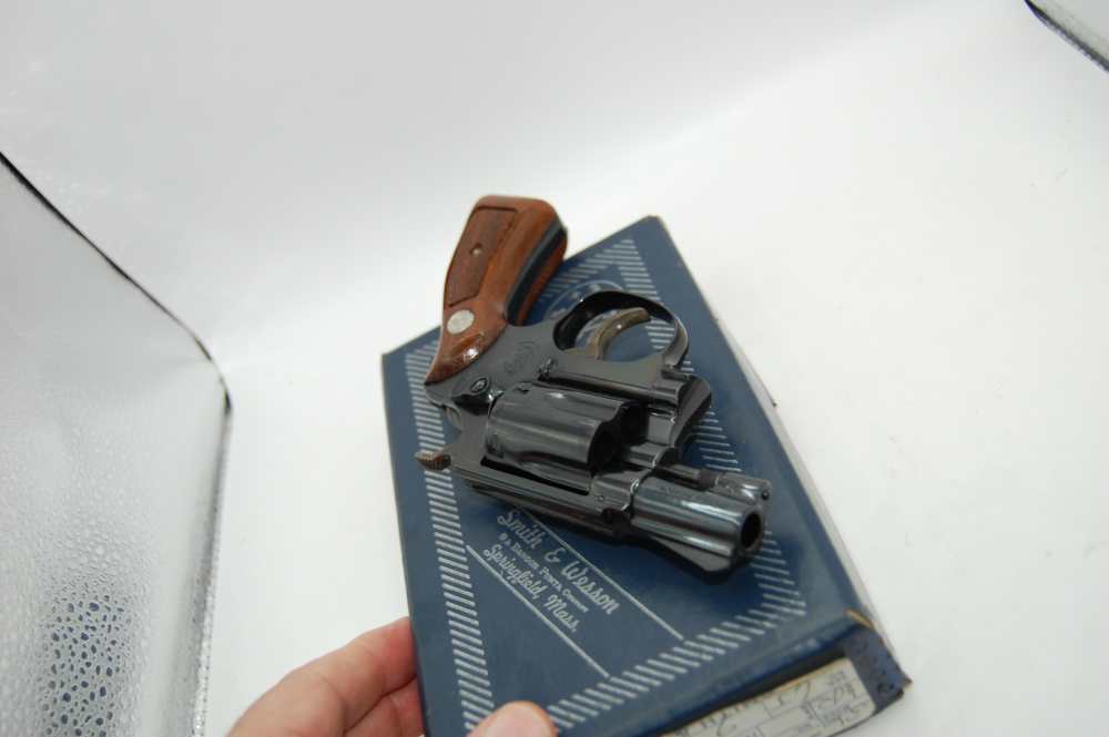 Smith & Wesson Model 36 Double Action Revolver tools papers non match box -img-5