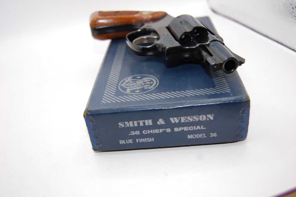 Smith & Wesson Model 36 Double Action Revolver tools papers non match box -img-14