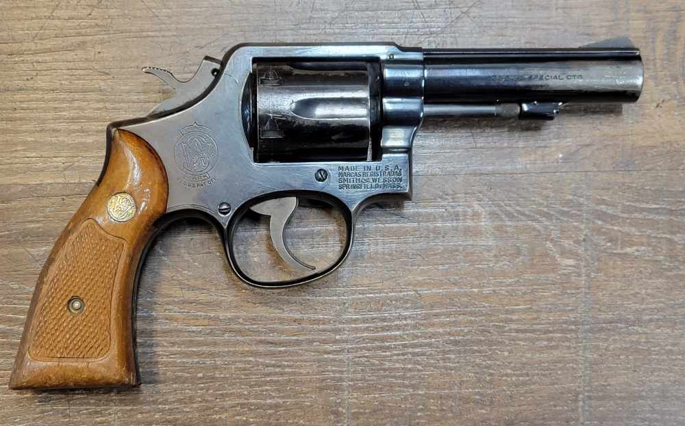 Smith & Wesson 10-6 Revolver-img-0