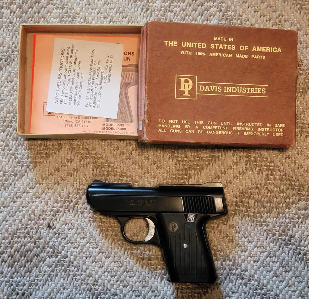 Davis 380 Black in Original Box with Papers -img-1