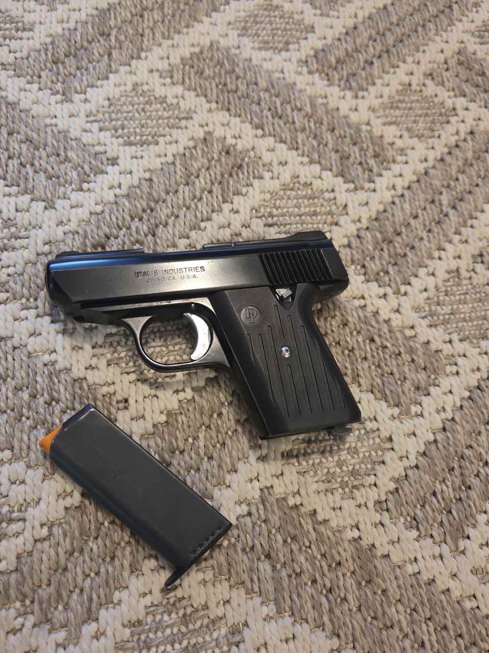 Davis 380 Black in Original Box with Papers -img-5