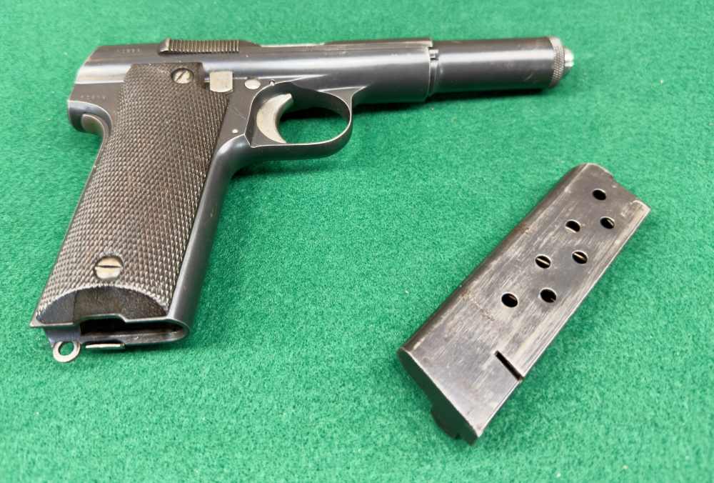 Astra Model 600/43 9mm Parabellum Matching Numbers, Original Magazine-img-2