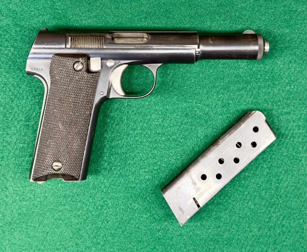 Astra Model 600/43 9mm Parabellum Matching Numbers, Original Magazine-img-0