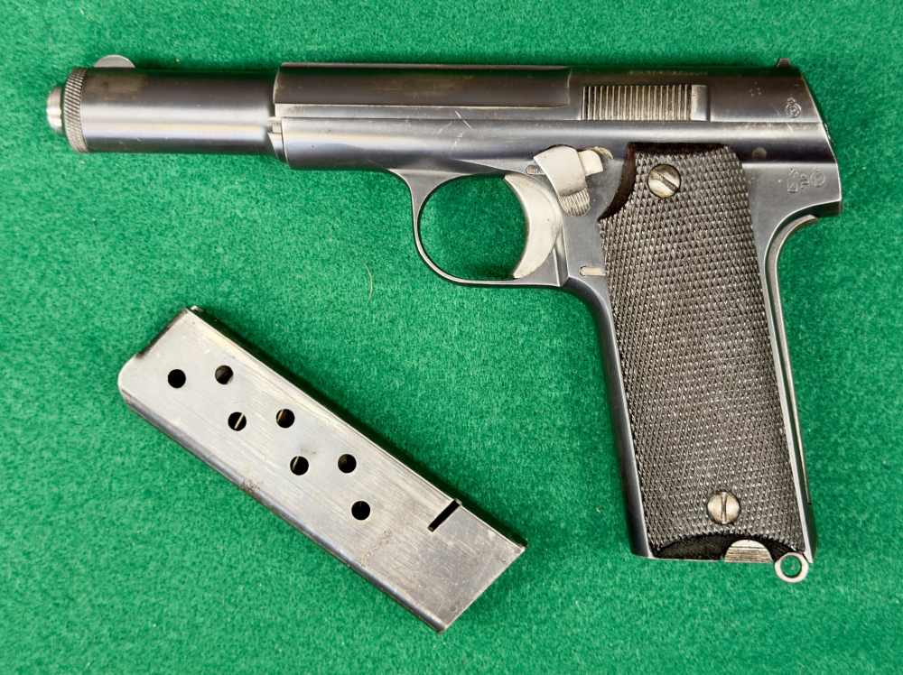 Astra Model 600/43 9mm Parabellum Matching Numbers, Original Magazine-img-1