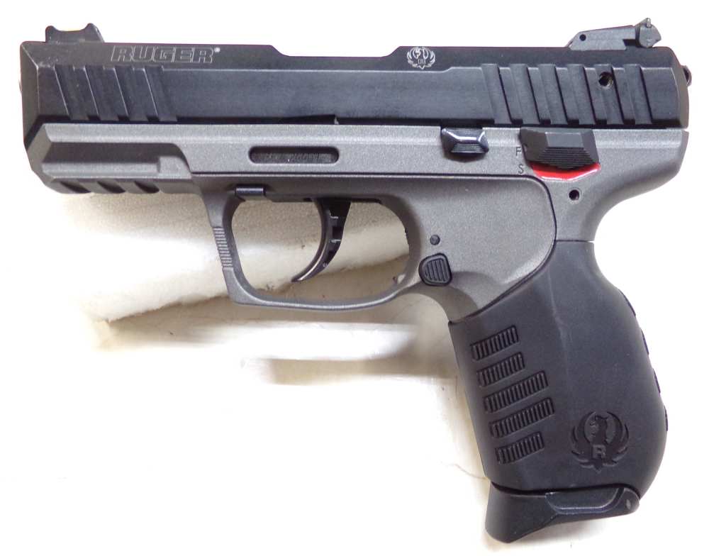 Used Ruger SR22 Pistol with 3.5 inch barrel & factory box-img-0