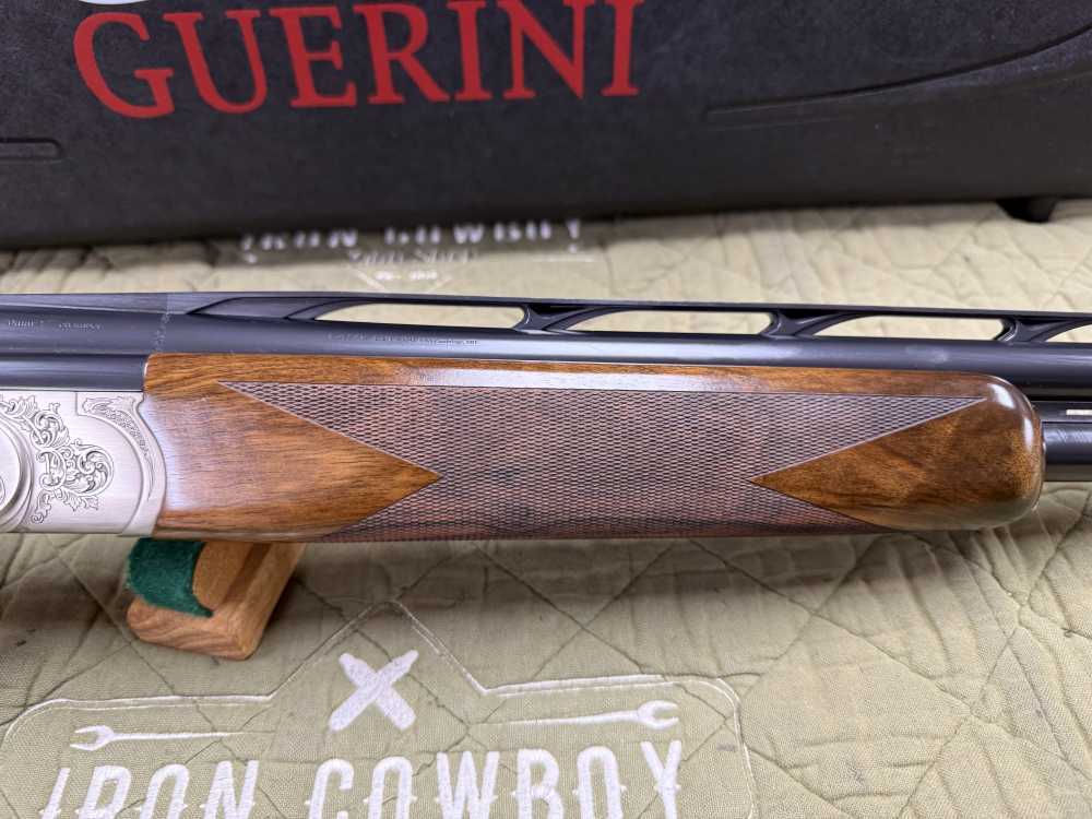 *New* Caesar Guerini Invictus I Ascent Sporting 12GA 32'' ADJ Stock-img-11