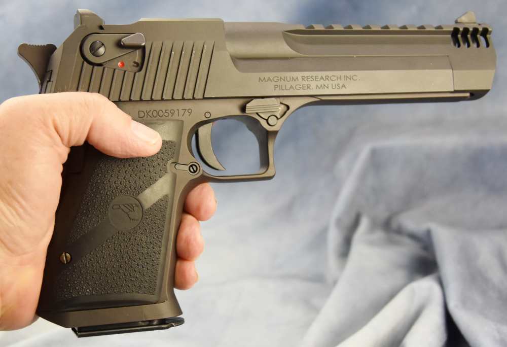 IMI Magnum Research DE Desert Eagle .50 AE 6" barrel In Tons of MOVIES -img-12