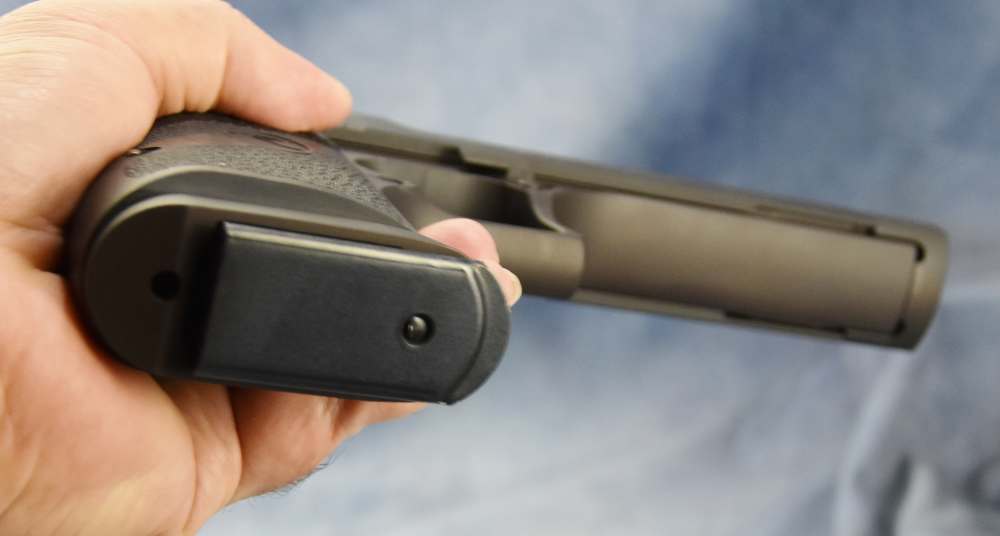 IMI Magnum Research DE Desert Eagle .50 AE 6" barrel In Tons of MOVIES -img-6