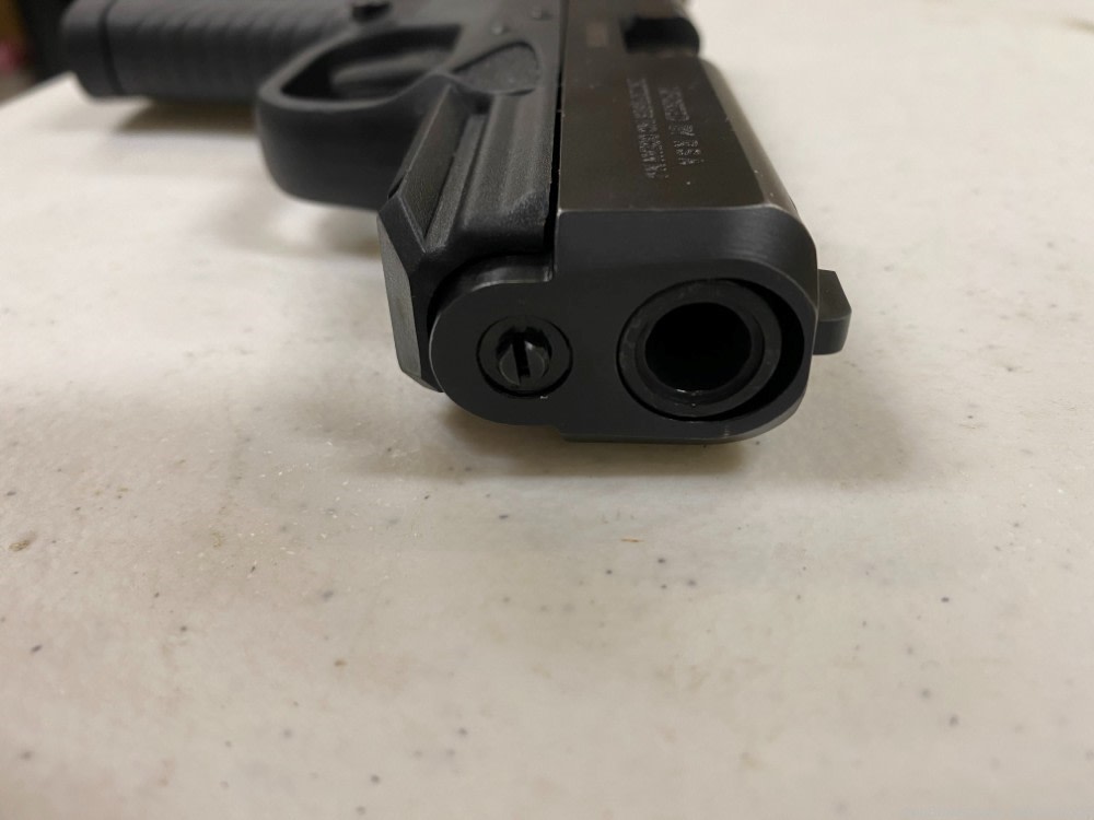 Bersa BP9cc 9mm semi auto pistol *with case-img-5
