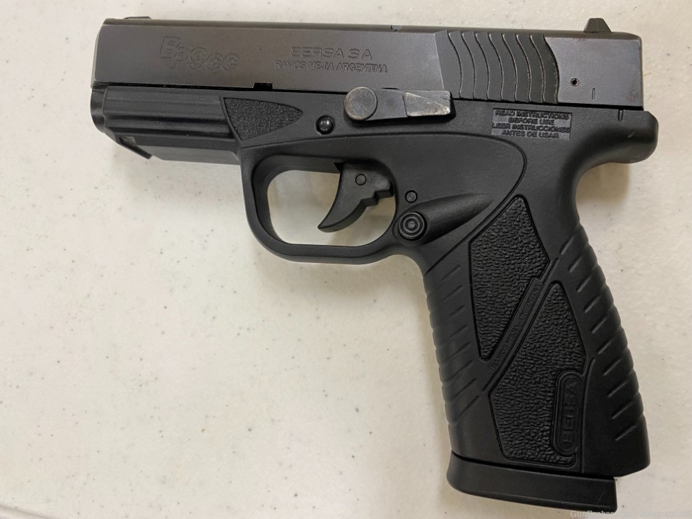 Bersa BP9cc 9mm semi auto pistol *with case-img-1