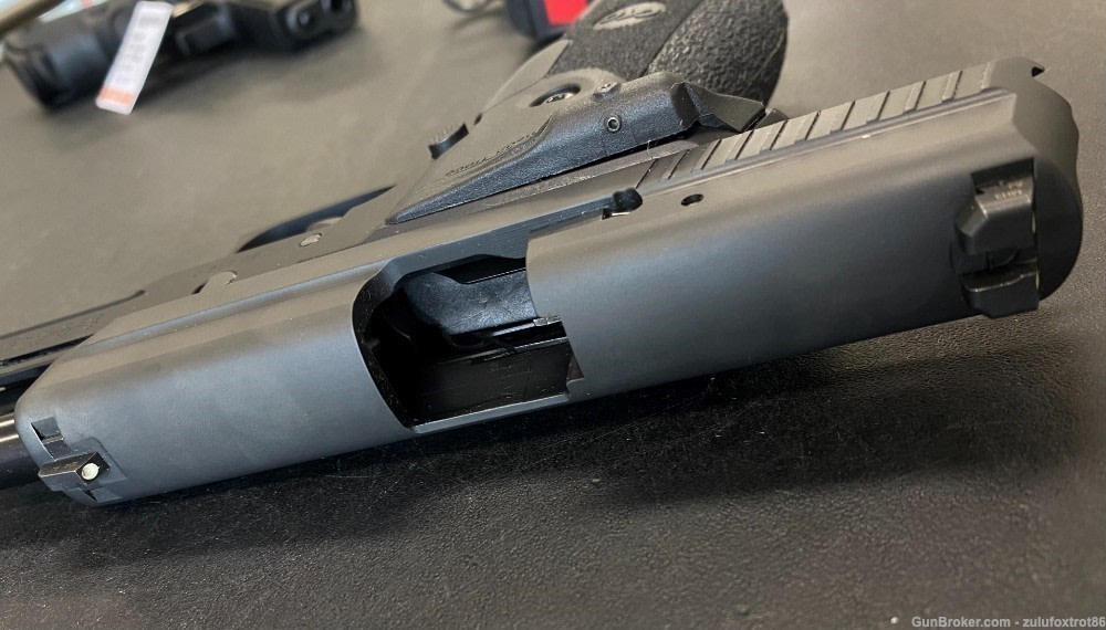 Sig Sauer P229 40S&W semi auto pistol-img-7