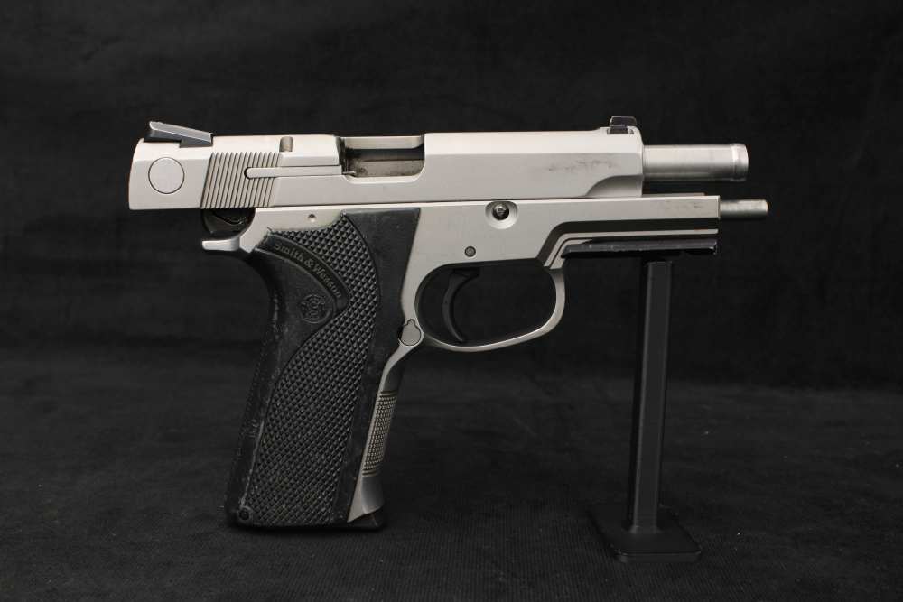 2001 Smith & Wesson 4046TSW Tactical .40 S&W Third Gen Duty DAO Pistol-img-22
