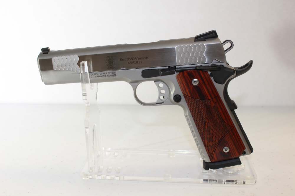 Smith & Wesson 1911 E series, .45ACP, Stainless, New in case-img-1