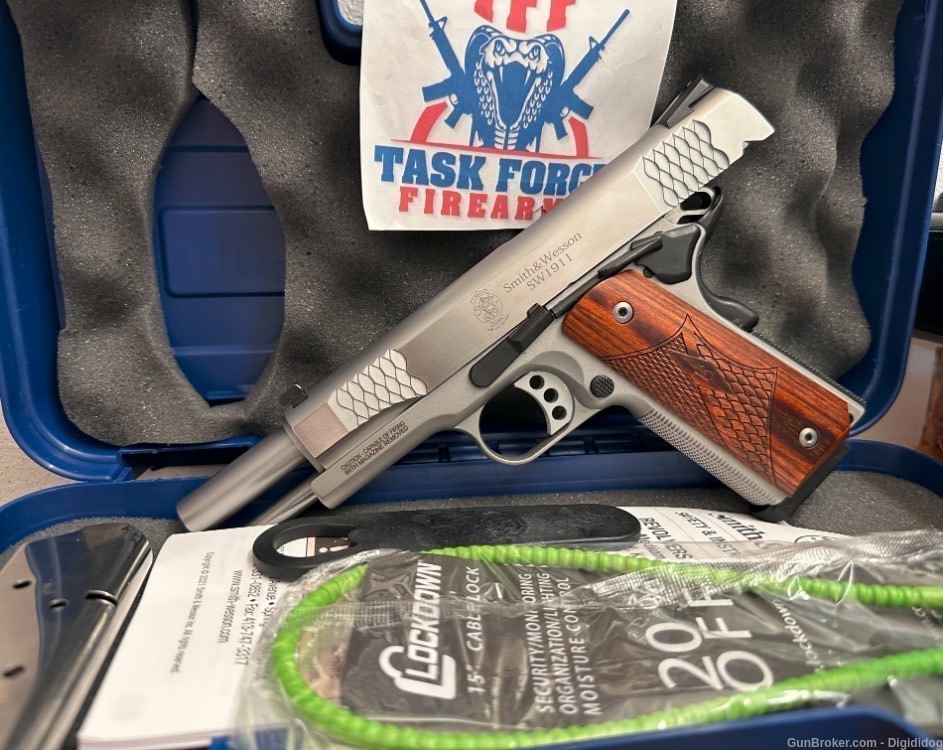 SMITH & WESSON 1911 E SERIES .45ACP 5" BARREL 2 MAGS 8 ROUNDS-img-3